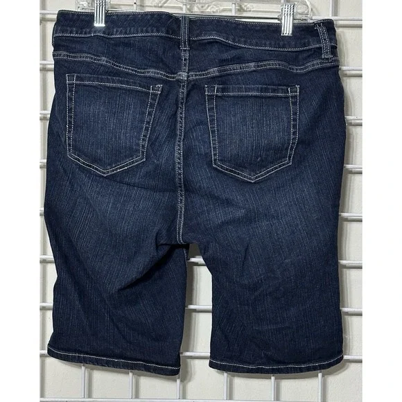 Disney Princess Bermuda Denim Dark Wash Mid Rise Jean Shorts Ariel Size 12 - Picture 3 of 8